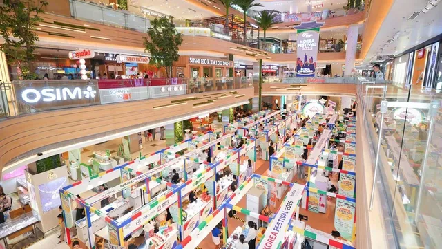Không gian tại Trung tâm thương mại Hanoi Center