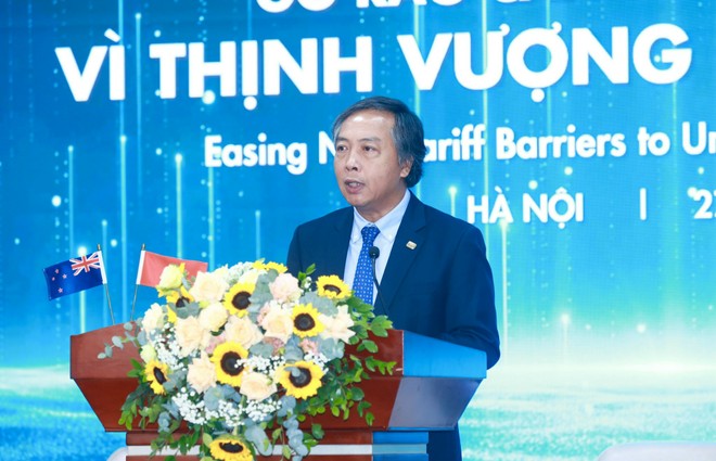 Ông Lê Trọng Minh, Phó Tổng Biên tập Báo Tài chính - Đầu tư phát biểu khai mạc Hội thảo. Ảnh: Đức Thanh