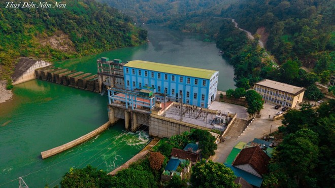 Một trong những nội dung được quan tâm nhất tại Hội nghị là tình hình hoạt động của hai Nhà máy Thủy điện Hủa Na và Nậm Nơn và kế hoạch phát triển trong tương lai