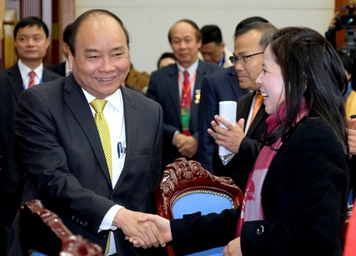 Trong cuộc gặp kiều bào, Thủ tướng nói "Tổ quốc luôn lắng nghe hơi thở của bà con". Ảnh: Quang Hiếu/VGP