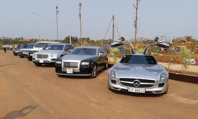 Dàn siêu xe và xe sang quy tụ tại Buôn Ma Thuột