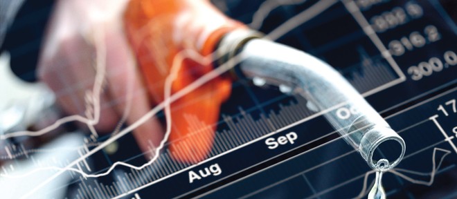 Nguồn cung dầu mỏ được dự báo có thể 
thâm hụt nhẹ trong năm nay khi OPEC và các đồng minh tiếp tục cắt giảm sản lượng