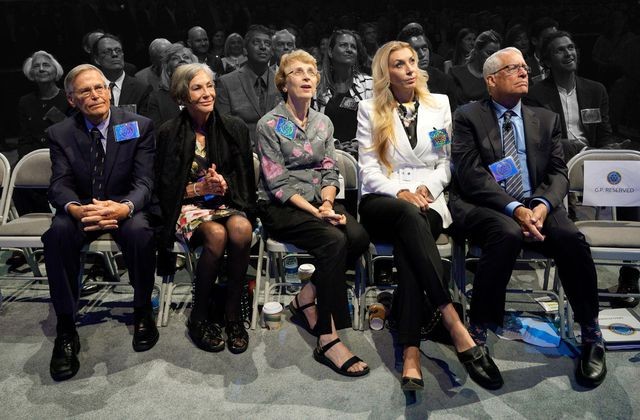 Gia tộc Waltons, gia tộc giàu có nhất thế giới tại thời điểm hiện tại.