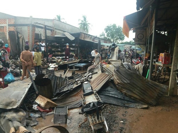 Hiện trường vụ cháy. (Ảnh: Lê Đức Hoảnh/TTXVN).