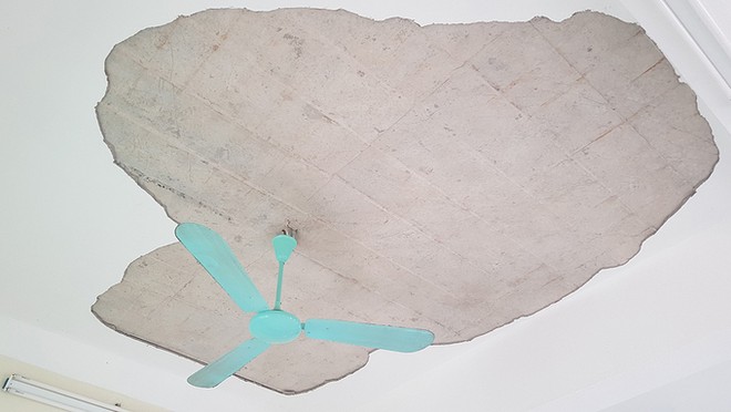 Mảng vữa lớn rơi trúng người 5 bé mầm non sáng 25/6.