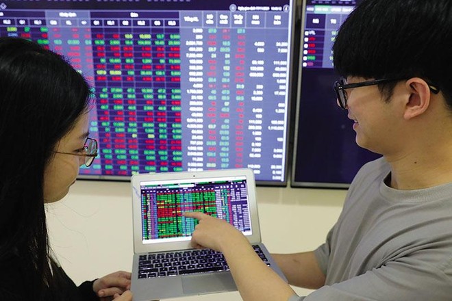 Không dễ mua cổ phiếu quỹ