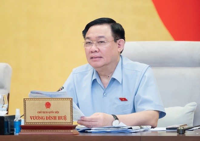 Chủ tịch Quốc hội Vương Đình Huệ phát biểu tại phiên thảo luận.