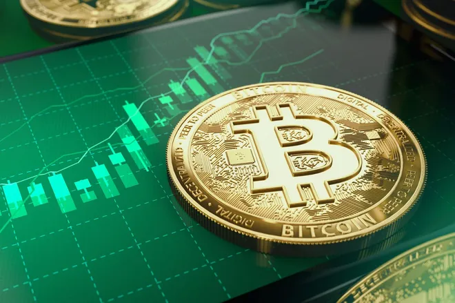 Bitcoin vượt 72.000 USD trong cú ép "short” hơn 3 tỷ USD
