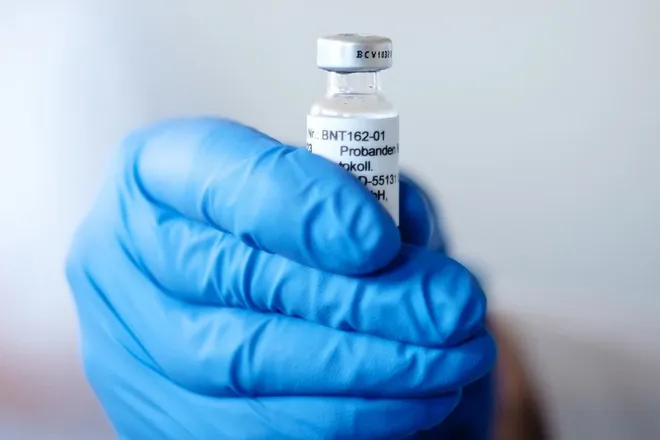 Pfizer nộp đơn xin phê duyệt vắc xin Covid-19 ở châu Âu