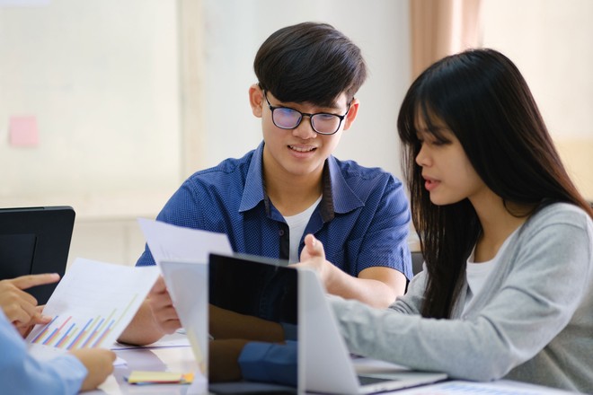 Chuyện đầu tư của GenZ: Cơ hội lớn hay cái bẫy ngọt ngào?