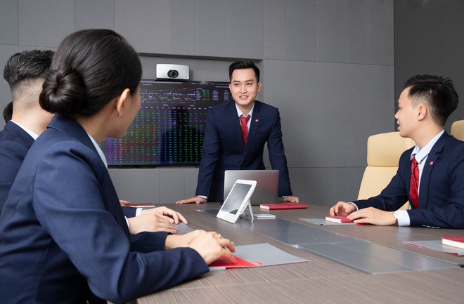 SSI chào bán hơn 415 triệu cổ phiếu với giá 15.000 đồng/CP 