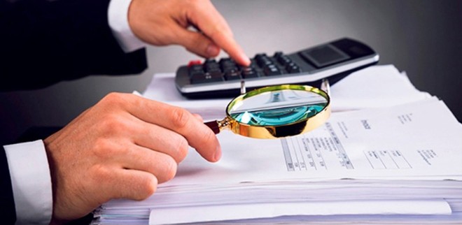 Sáng, tối bức tranh công bố thông tin