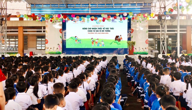Mondelez Kinh Đô triển khai Trash Right 2026, nâng cao nhận thức rác thải nhựa 