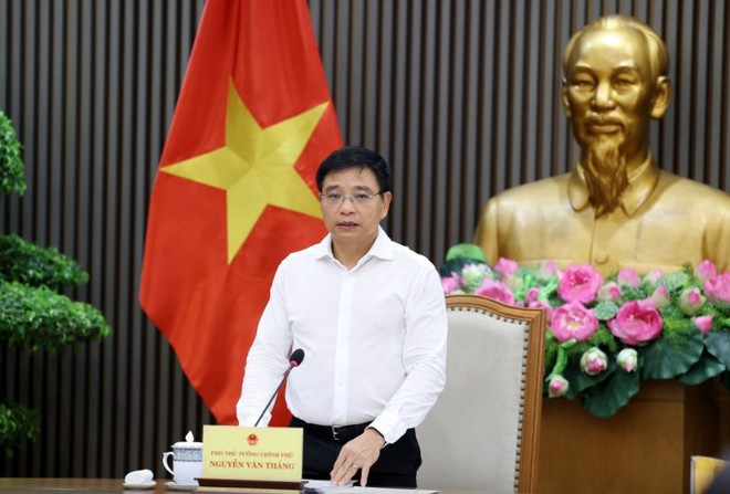 Phó Thủ tướng Nguyễn Văn Thắng chủ trì cuộc họp về phương án chấm điểm KPI các bộ, ngành, địa phương về thực hiện giải ngân vốn đầu tư công - Ảnh: VGP.