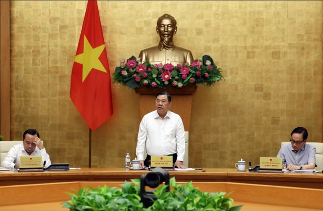 Phó Thủ tướng Thường trực nêu rõ, Năm APEC 2027 được lãnh đạo Đảng, Nhà nước và Chính phủ xác định là cơ hội chiến lược để triển khai hiệu quả đường lối đối ngoại Đại hội 14 của Đảng, nhằm nâng cao vị thế, uy tín quốc tế của đất nước - Ảnh: VGP.