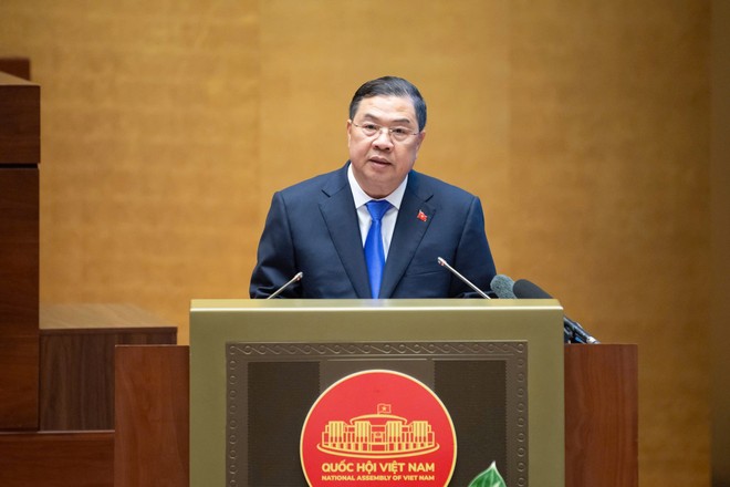 Phó Thủ tướng Thường trực Chính phủ Phạm Gia Túc đã trình bày những nội dung trọng tâm, cốt lõi của Nghị quyết số 10-NQ/TW của Bộ Chính trị về phát triển kinh tế có vốn đầu tư nước ngoài - Ảnh: VGP/Nhật Bắc