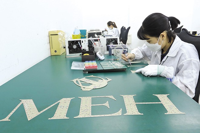 Vốn FDI vào Việt Nam tiếp tục duy trì xu hướng tích cực cả về quy mô vốn và cơ cấu đầu tư. Trong ảnh: Nhà máy sản xuất linh kiện đèn led của Daikan (Nhật Bản) tại Khu công nghiệp Amata (Đồng Nai). Ảnh: Lê Toàn