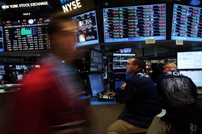 Phố Wall tránh được phiên giảm sâu nhờ giá dầu thô phục hồi (Ảnh minh họa: AFP)