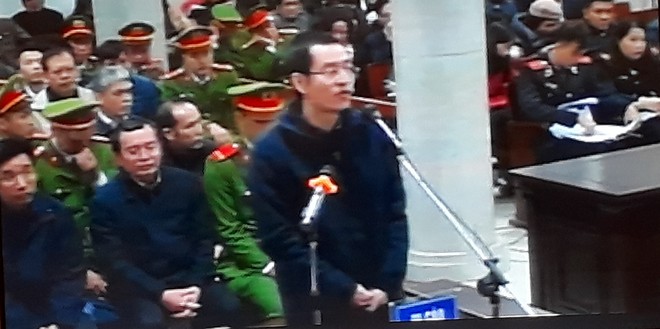 Bị cáo Lương Văn Hòa (ảnh chụp qua màn hình).