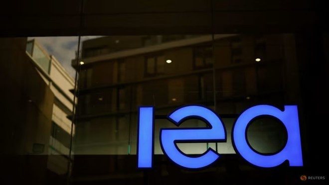 IEA hạ dự báo tăng trưởng nhu cầu dầu năm 2024