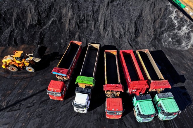 Giá than Trung Quốc có thể tiếp tục giảm do tồn kho tăng cao 