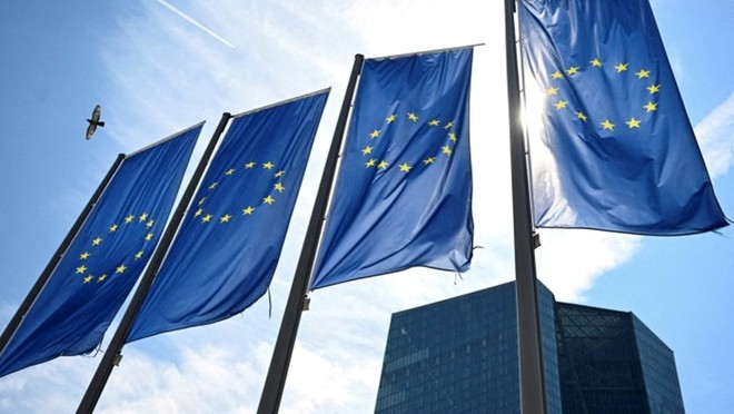 Đức thúc đẩy chi tiêu làm tăng chi phí vay trên toàn Khu vực đồng tiền chung châu Âu