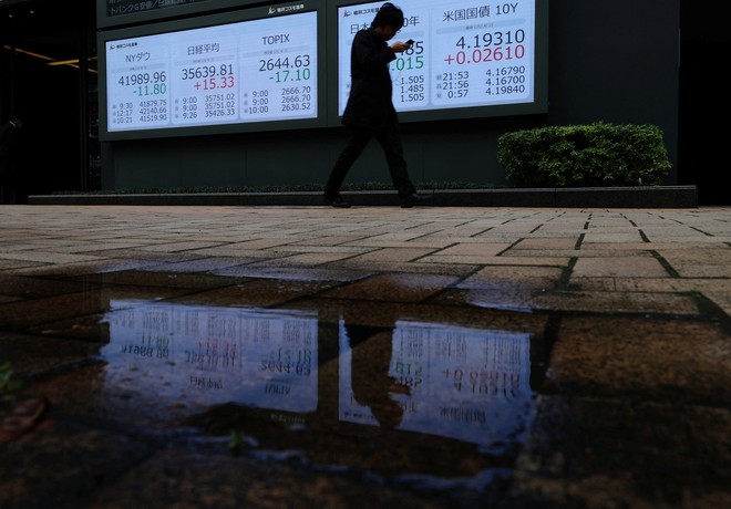 Thị trường trái phiếu toàn cầu báo hiệu các chính phủ cần phải trả nhiều hơn để vay dài hạn