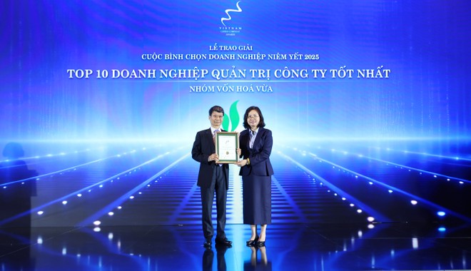 Vượt chuẩn minh bạch, PVTrans (PVT) được vinh danh Top 10 Mid Cap quản trị tốt nhất - Cuộc Bình chọn Doanh nghiệp niêm yết 2025