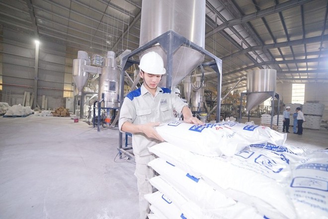 Nhựa Pha Lê (PLP) mua 70% vốn doanh nghiệp sản xuất sản phẩm từ plastic thành lập năm 2023