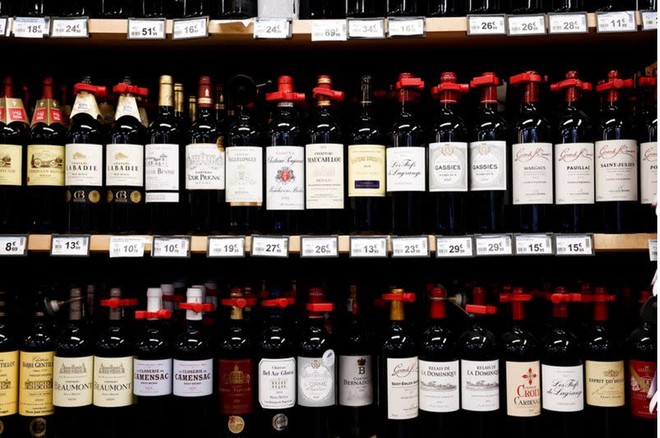 Xuất khẩu rượu vang và rượu mạnh của Pháp giảm năm thứ ba liên tiếp do căng thẳng thương mại