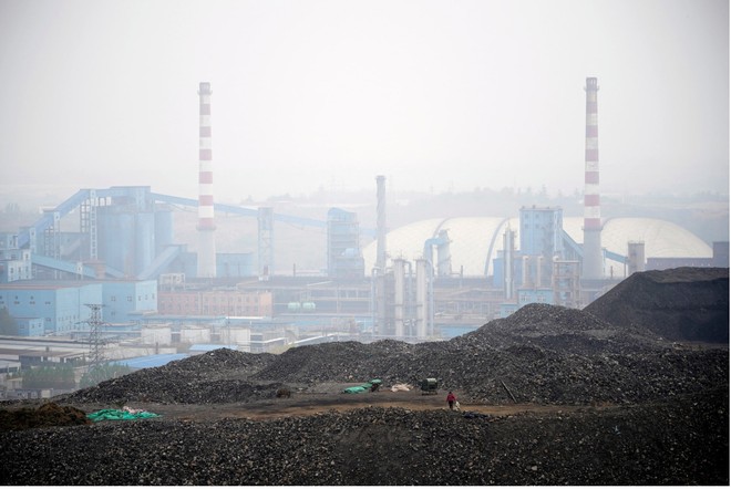 Giữa khủng hoảng dầu, ngành chuyển than thành hóa chất Trung Quốc hưởng lợi