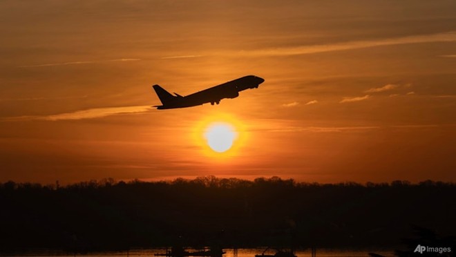 IATA: Việc bổ sung nguồn nhiên liệu bay có thể mất nhiều tháng ngay cả khi eo biển Hormuz mở cửa trở lại