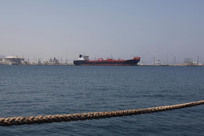 UAE đẩy nhanh dự án đường ống dẫn dầu để tránh eo biển Hormuz