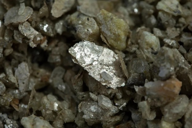 Giá lithium tại Trung Quốc giảm mạnh trong tháng 9 trước lo ngại về nhu cầu pin