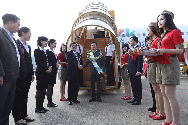 Cảng Hàng không Đà Nẵng đón hành khách thứ 5 triệu trên tàu bay Vietjet