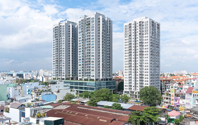 Long Giang Land và cú lội ngược dòng