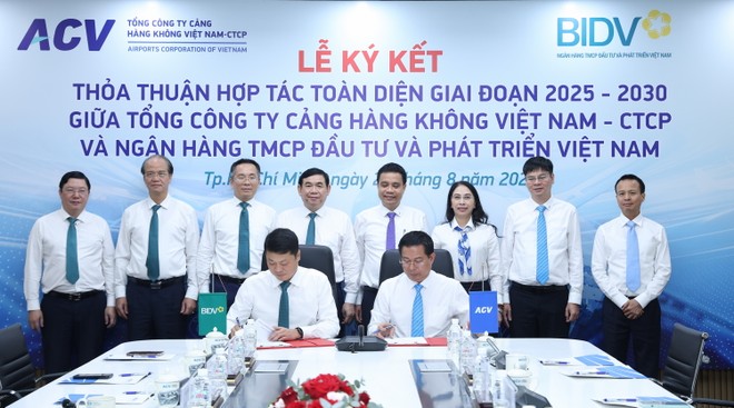 Đại diện BIDV và ACV ký kết Thỏa thuận hợp tác toàn diện giai đoạn 2025 - 2030