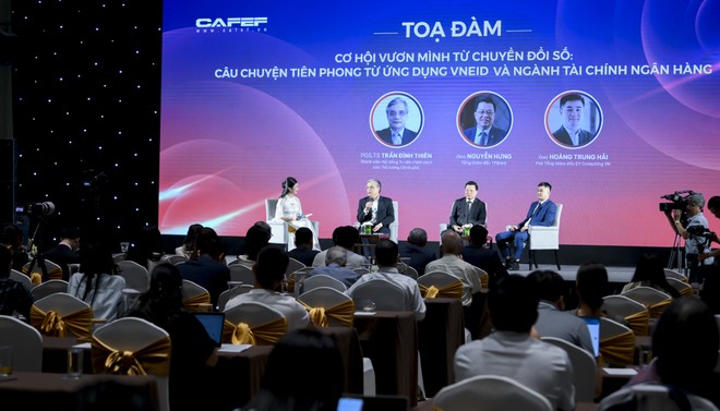 Toàn cảnh Toạ đàm