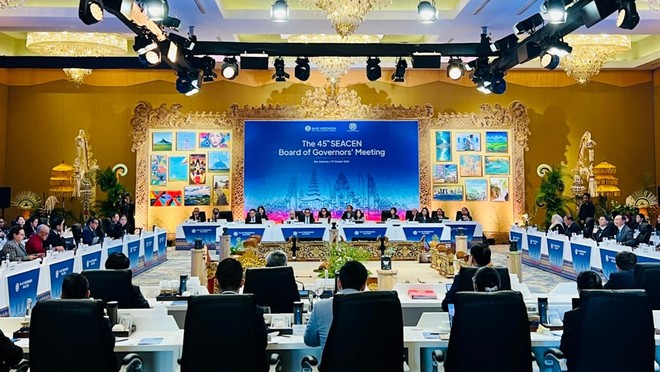 Hội nghị có sự tham dự của các Thống đốc và đại diện lãnh đạo cấp cao đến từ 19 NHTW và cơ quan quản lý tiền tệ các nước thành viên SEACEN, các NHTW đối tác, Ngân hàng Thanh toán Quốc tế (BIS) cùng các nhà nghiên cứu và học giả đến từ các trường đại học và các viện nghiên cứu.