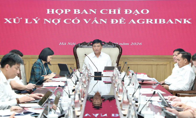 Ông Phạm Toàn Vượng, Thành viên Hội đồng thành viên, Tổng Giám đốc Agribank, Trưởng Ban Chỉ đạo xử lý nợ có vấn đề chủ trì phiên họp