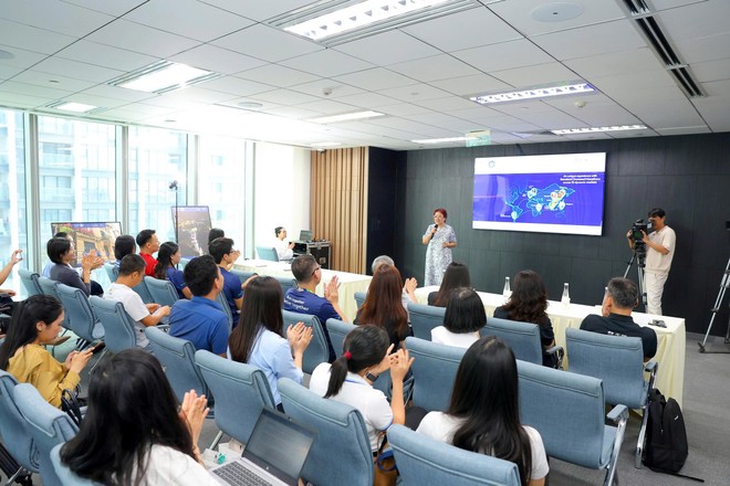 Bà Trịnh Như Quỳnh, Giám đốc Đối ngoại, Marketing và Thương hiệu, Standard Chartered Việt Nam chia sẻ tại Sự kiện