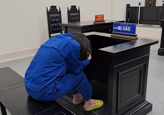 Bị cáo Nguyễn Thị Việt tại tòa 