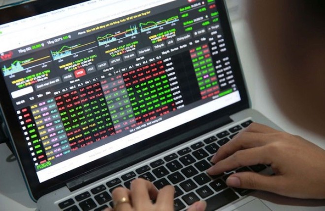 Hành vi giao dịch "chui" trên thị trường chứng khoán bị UBCKNN xử lý nghiêm (Ảnh minh hoạ)