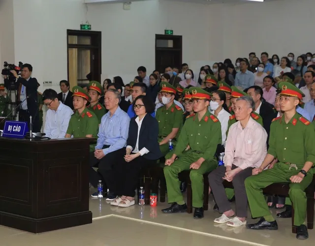 Phiên xử phúc thẩm cựu Chủ tịch FLC Trịnh Văn Quyết và một số đồng phạm hôm 25/3 vừa qua bị hoãn do ông Quyết và một số người liên quan vắng mặt.