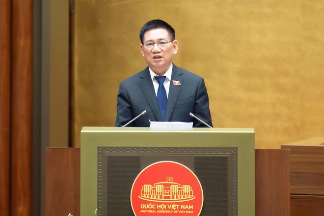 Phó Thủ tướng Chính phủ Hồ Đức Phớc trình bày Báo cáo đánh giá tình hình và kết quả 5 năm thực hiện Nghị quyết số 31 ngày 12/11/2021 của Quốc hội về Kế hoạch cơ cấu lại nền kinh tế giai đoạn 2021-2025.