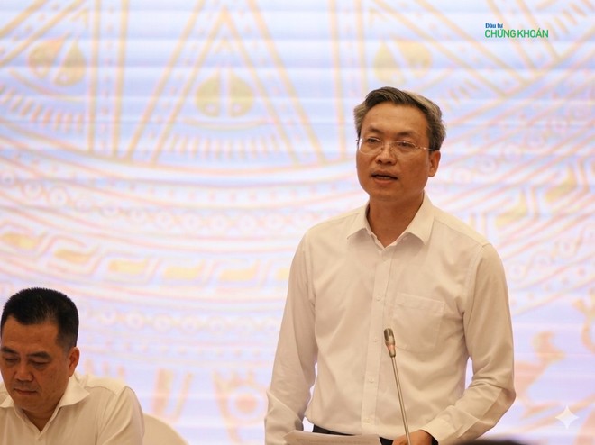 Thiếu tướng Nguyễn Quốc Toản, Chánh văn phòng, Người Phát ngôn Bộ Công an trả lời tại Họp abso Chính phủ chiều 3/9 - Ảnh: M. Minh