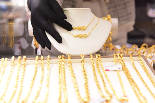 Giá vàng hôm nay ngày 2/6: Vàng trong nước ngược chiều nhau