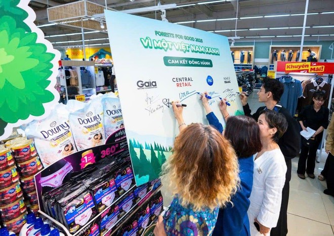 P&G Việt Nam và Central Retail Việt Nam phát động chương trình trồng rừng năm 2025