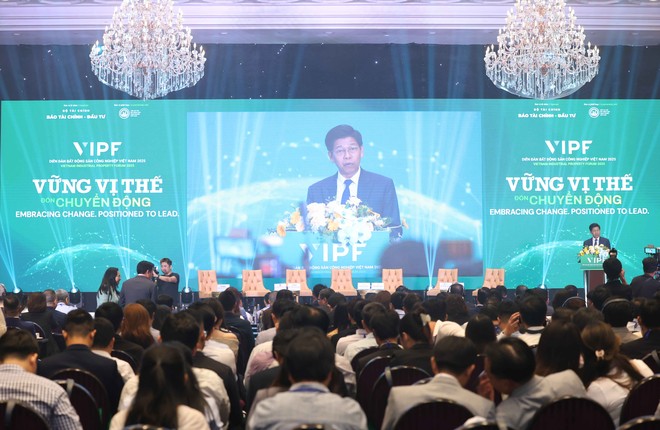 Bất động sản công nghiệp Việt Nam năm 2025: “Vững vị thế, đón chuyển động”
