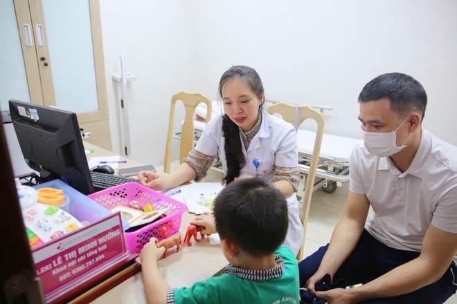 Nghiên cứu cho thấy, nguyên nhân trẻ tự kỷ chủ yếu đến từ khiếm khuyết về mặt di truyền. Ảnh minh họa